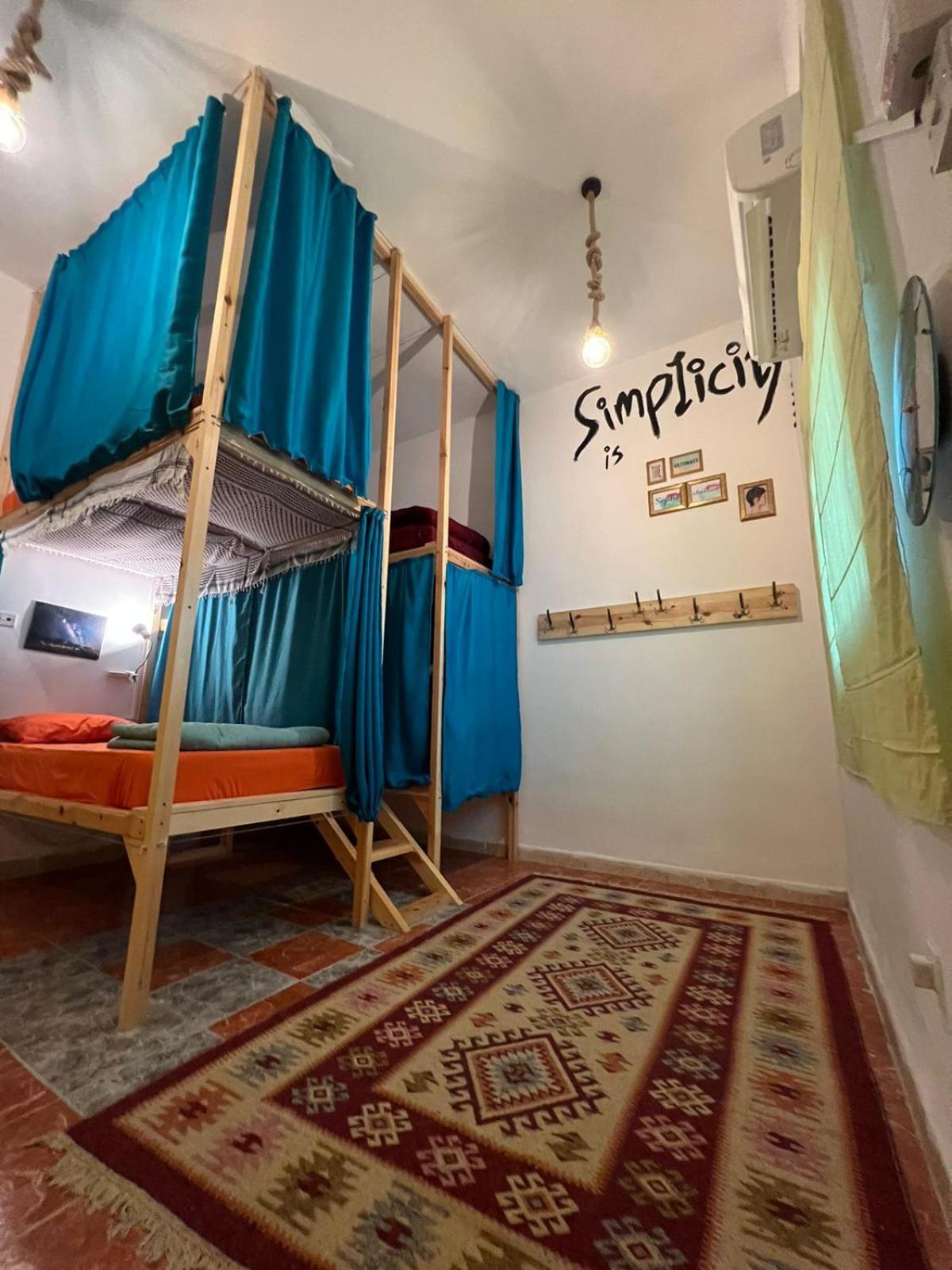 Хостел Mango Haus Акаба Экстерьер фото