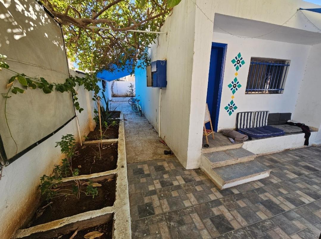 Хостел Mango Haus Акаба Экстерьер фото